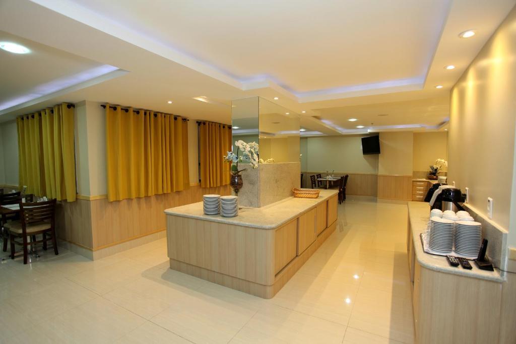 Elegance Hotel